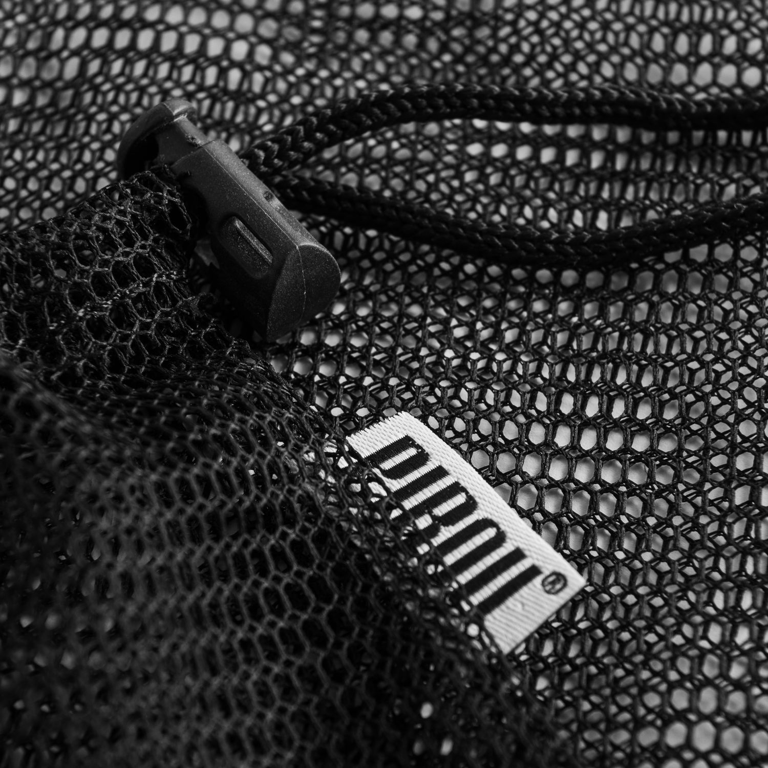 PIROU® PU2 Meshbeutel klein  32 x 14 cm schwarz